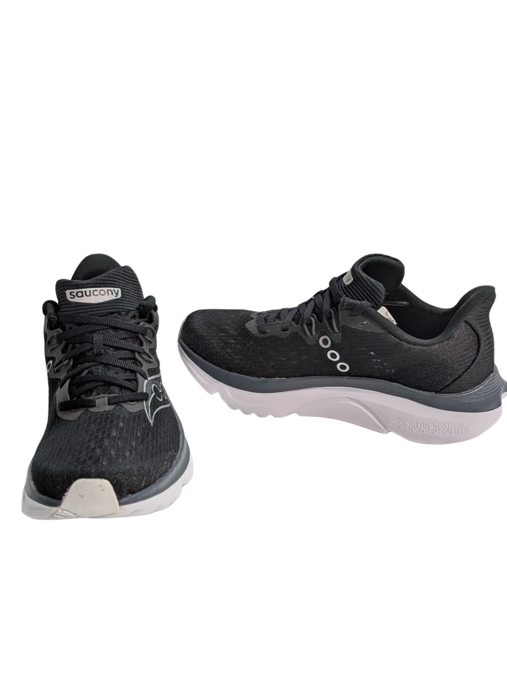 Saucony Kinvara 16 Women's Size 6 Black White Running Shoes S11020-200